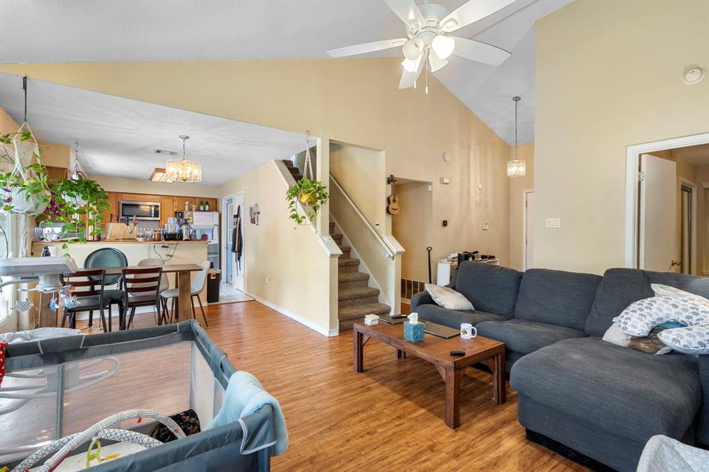 2656 Piping Rock TRL
