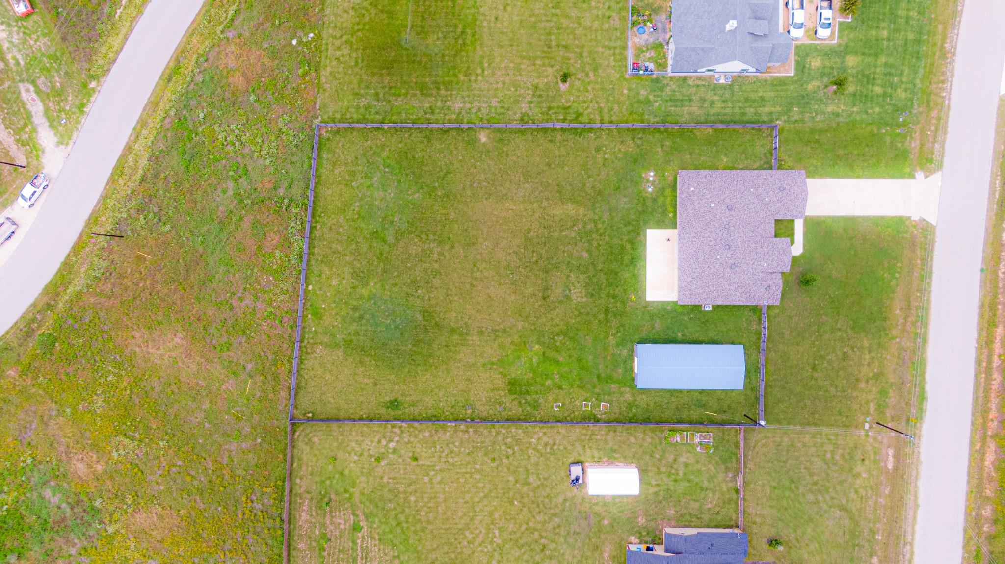 121 Grassy LN