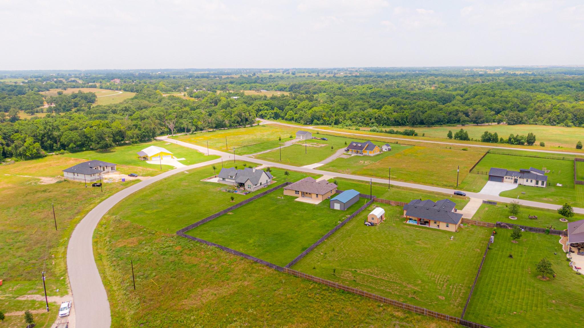 121 Grassy LN