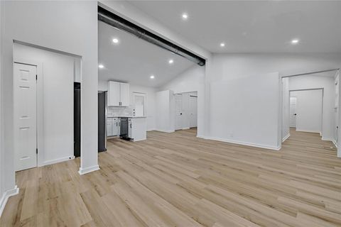 1911 David ST Austin TX 78705