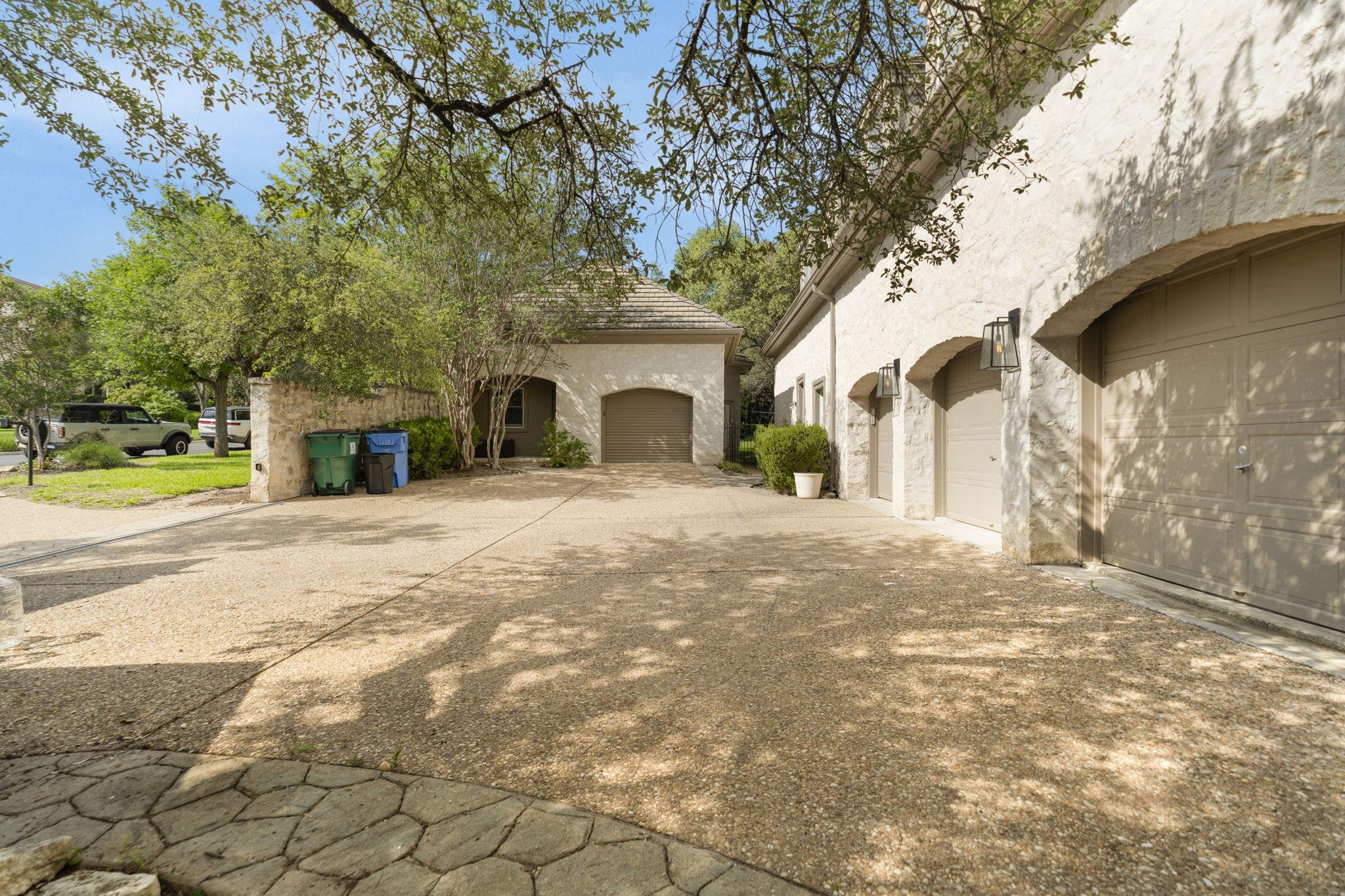 8616 Mendocino DR
