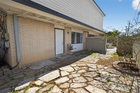 Photo of 1400 Braes Ridge DR #B, Austin, TX 78723 (MLS # 9012634)