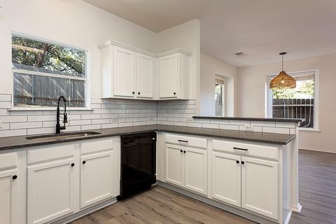 10215 Maydelle DR 271 Austin TX 78748