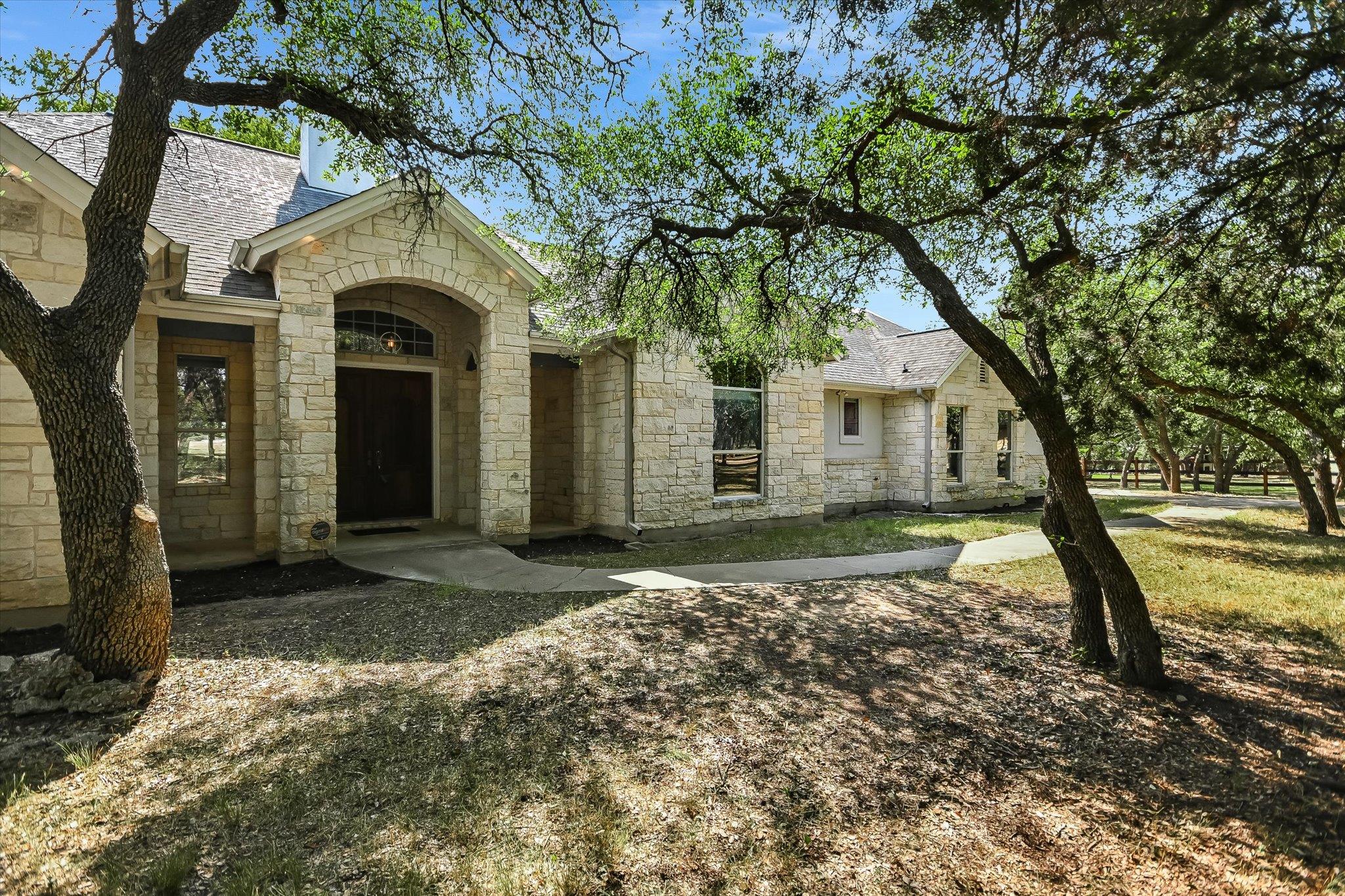 112 TWIN SADDLES LN