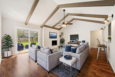 Photo of 5405 Hunters GLN, Austin, TX 78745 (MLS # 1366000)