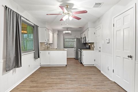 Tiny photo for 413 Suzzane RD, Pflugerville, TX 78660 (MLS # 2079511)