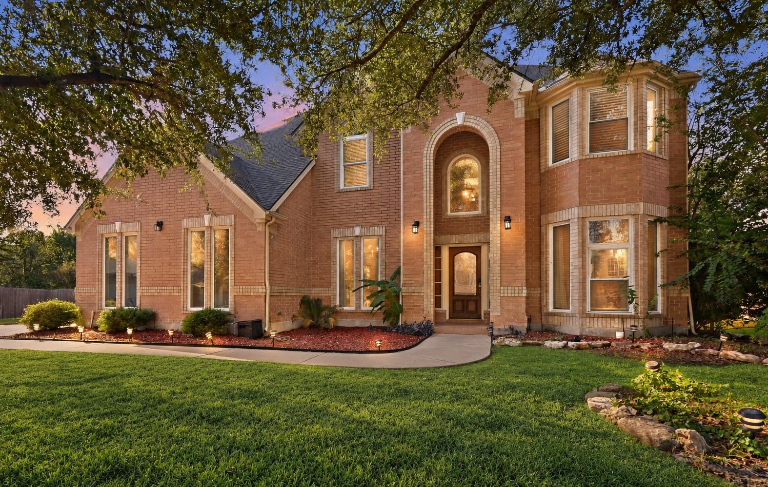 2129 Clear Lake PL
