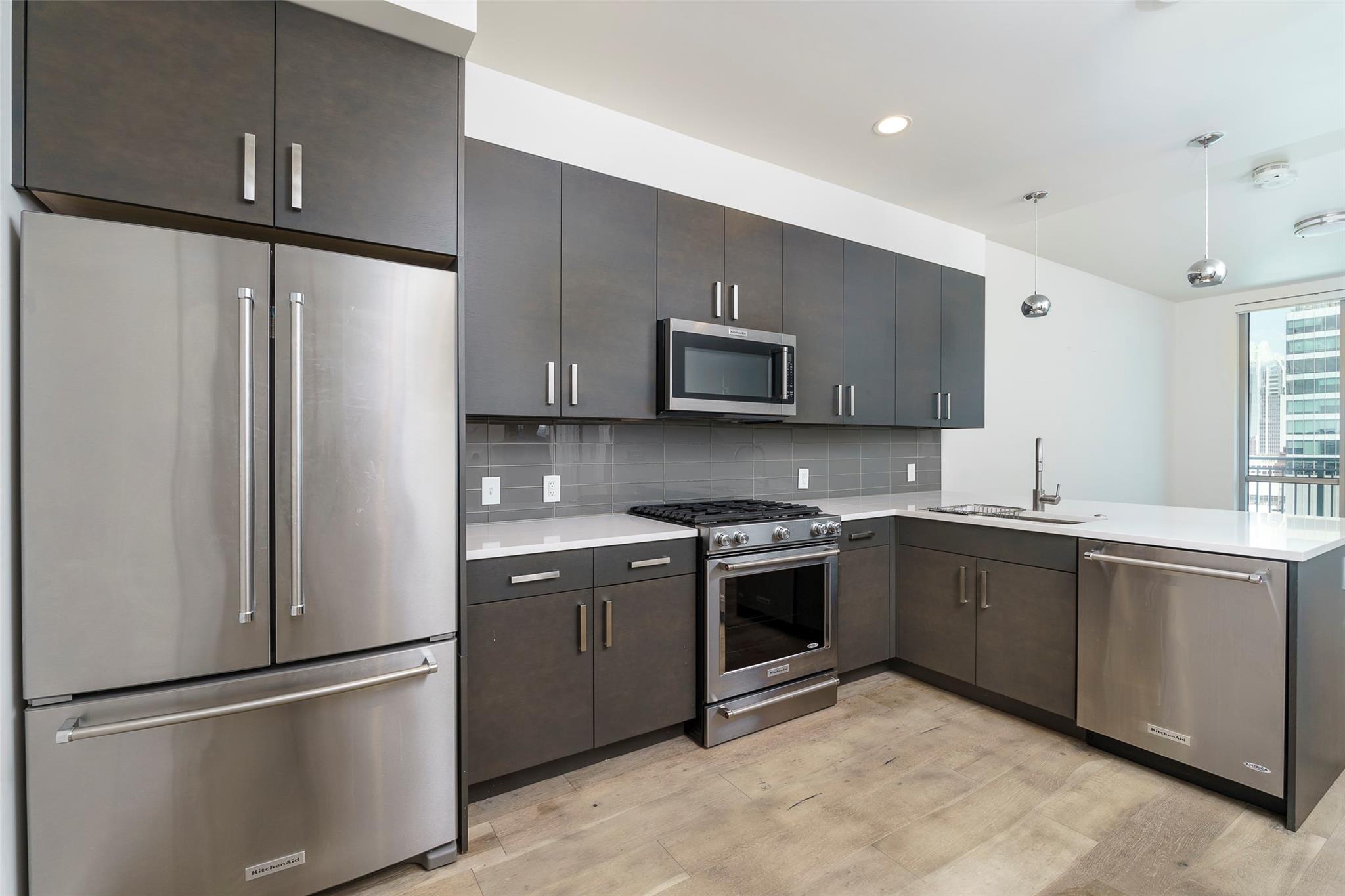 222 West Ave 1603