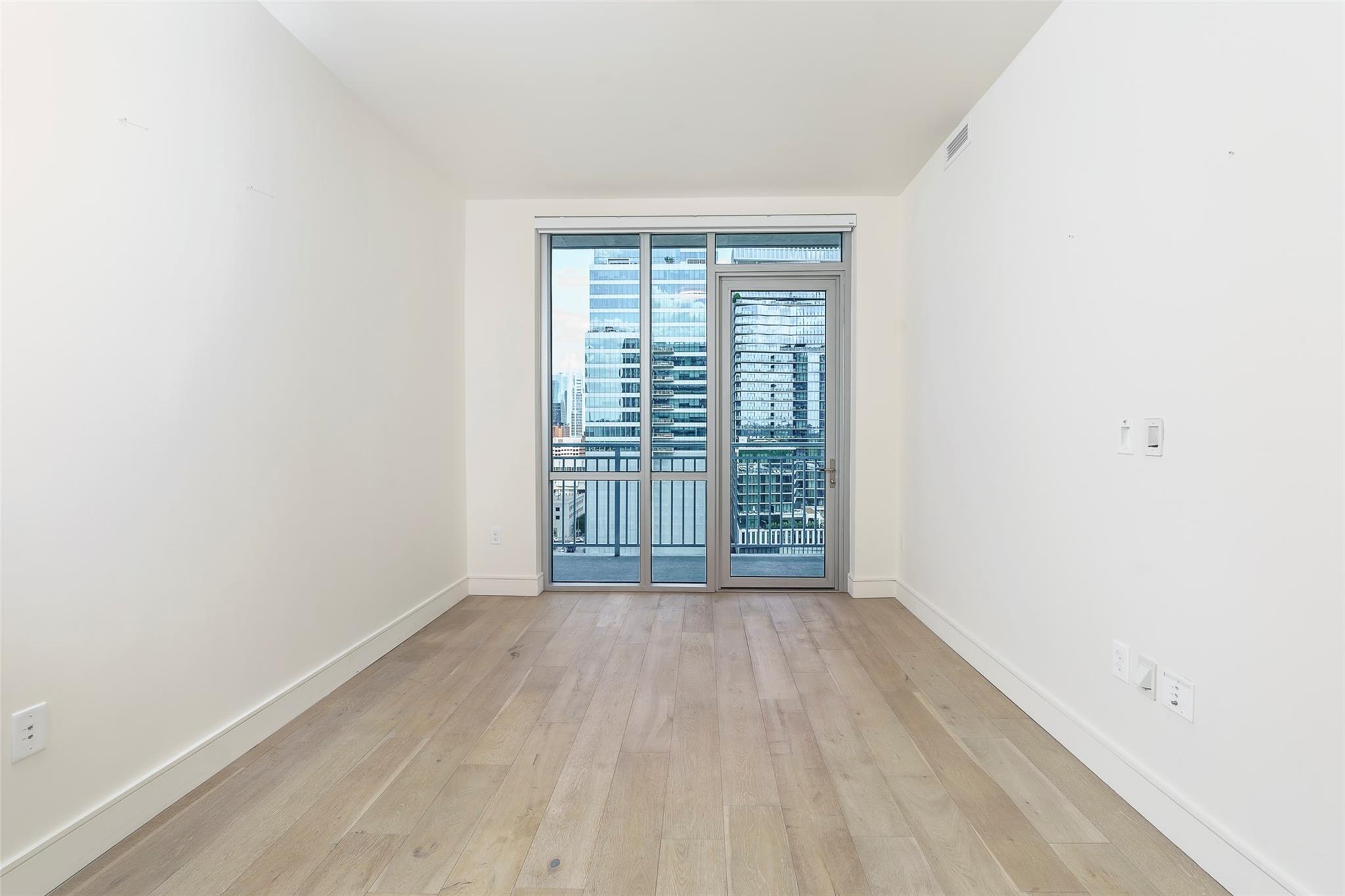 222 West Ave 1603