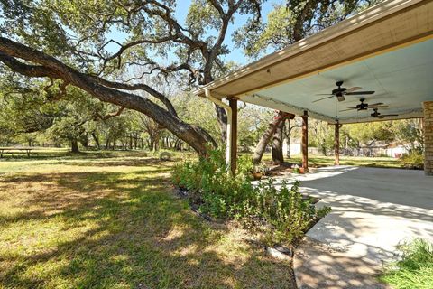 207 Leisurewoods DR Buda TX 78610