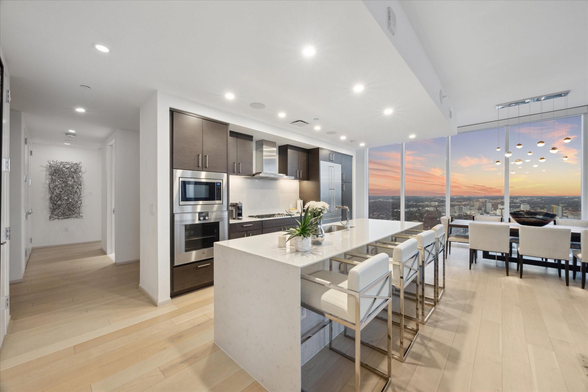 301 West Ave 5602