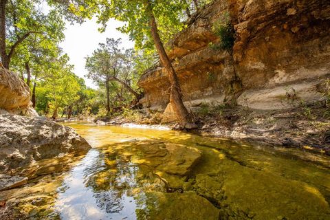 23642 & 23644 Nameless RD Leander TX 78641