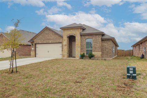 Single Family Residence in Temple TX 718 Stone Valley RD.jpg