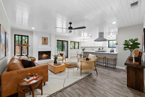 Photo of 7906 Wycombe DR, Austin, TX 78749 (MLS # 2738921)