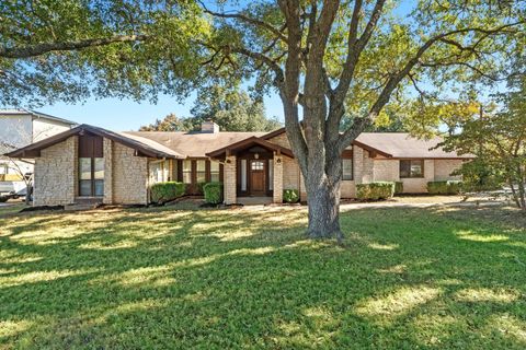 320 Shrike DR Buda TX 78610