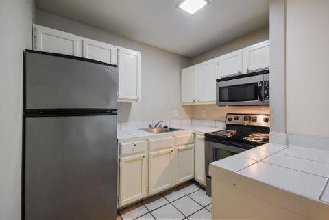 Tiny photo for 1000 W 26th ST #102, Austin, TX 78705 (MLS # 6603853)