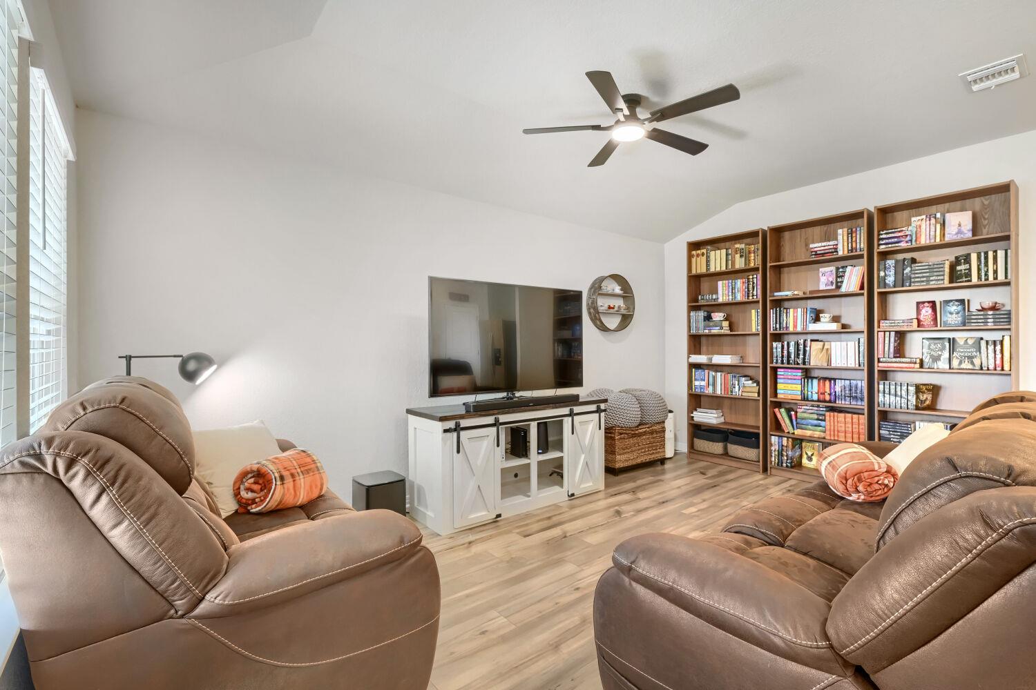 102 Contrada Grace LN