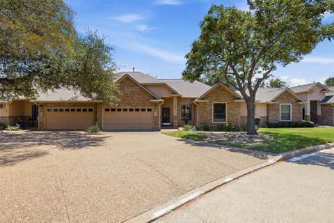 Photo of 13912 Ashton Woods CIR #26, Austin, TX 78727 (MLS # 5035412)
