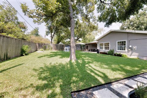 Tiny photo for 1601 Northridge DR, Austin, TX 78723 (MLS # 1606863)