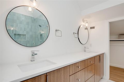 Tiny photo for 1208 Luna ST #1, Austin, TX 78721 (MLS # 9203626)