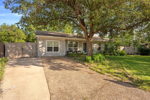 Photo of 3811 Byron DR, Austin, TX 78704 (MLS # 8909318)