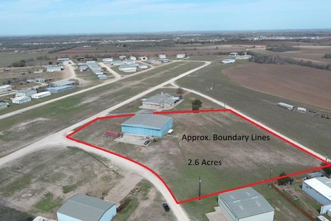 305 Windsock LN Marion TX 78124