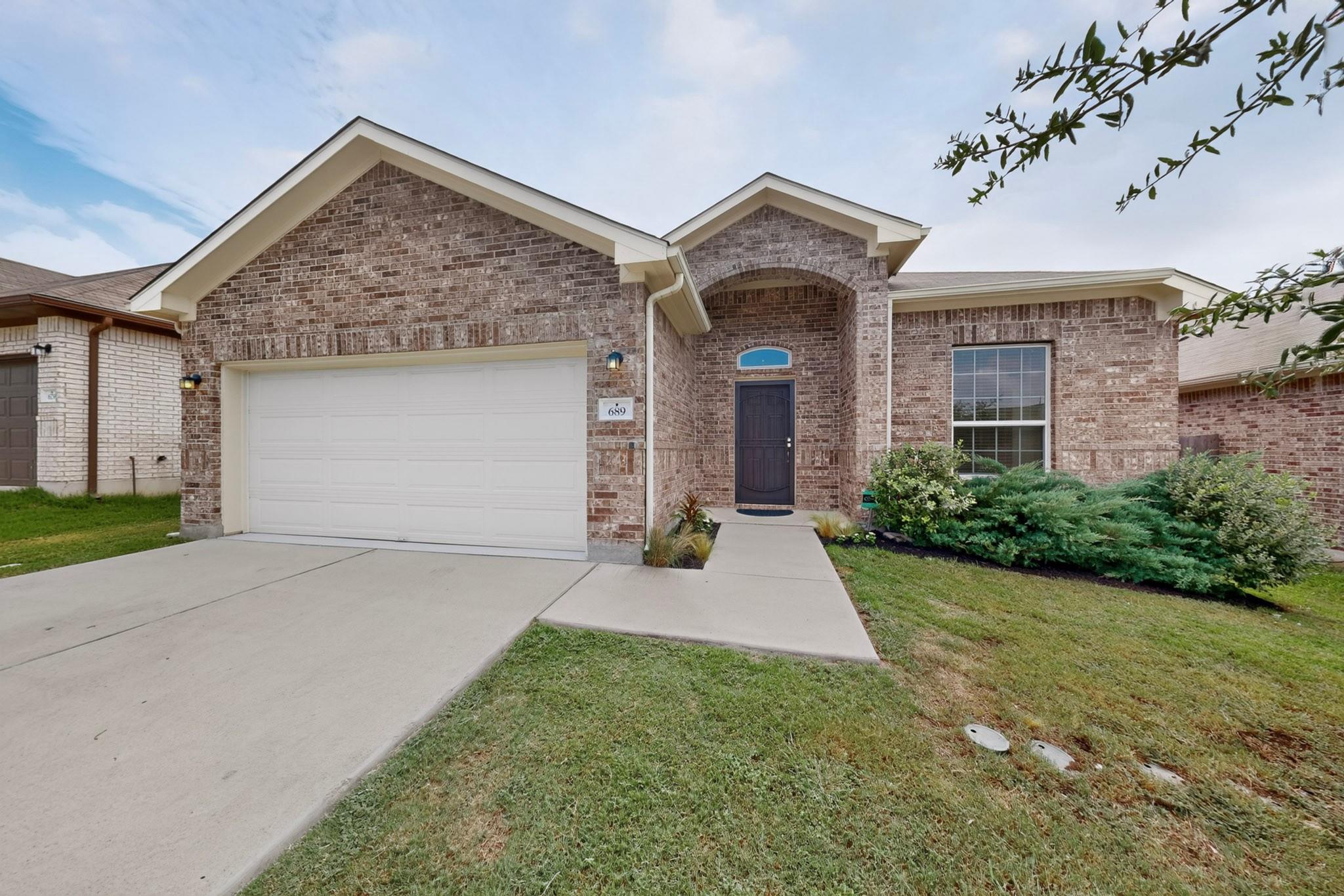 689 Leadtree LOOP