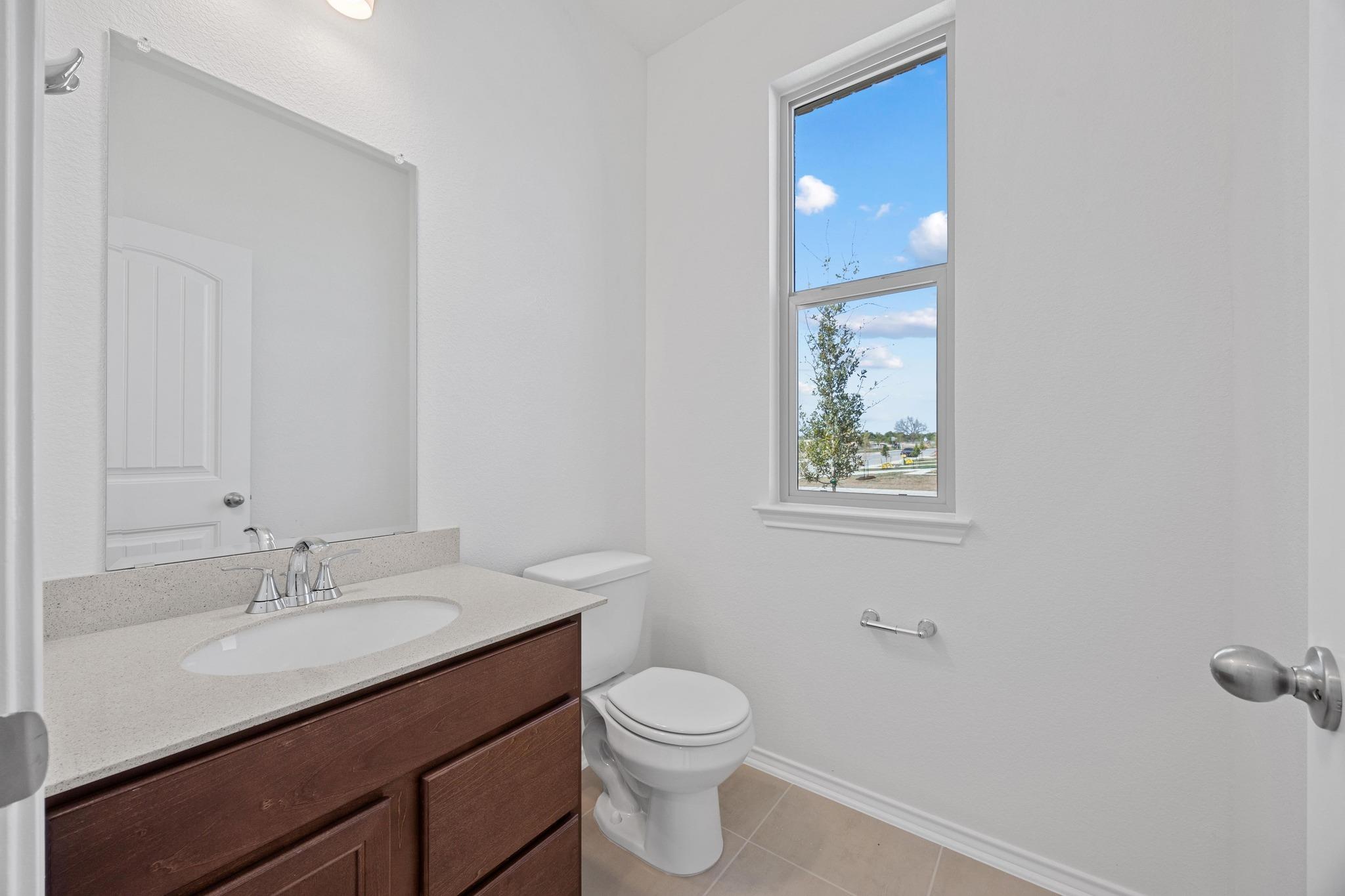 1121 Adam Wayne LN