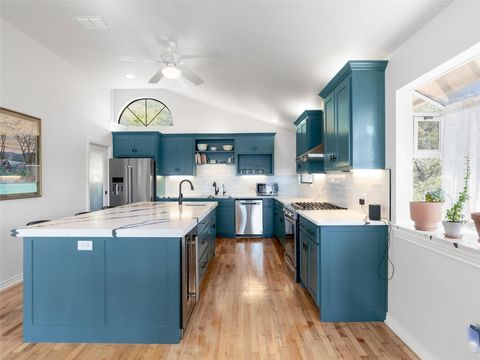 Tiny photo for 13805 Skyline DR, Austin, TX 78732 (MLS # 9002652)