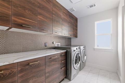 Tiny photo for 2602 Bend CV, Austin, TX 78704 (MLS # 6312346)