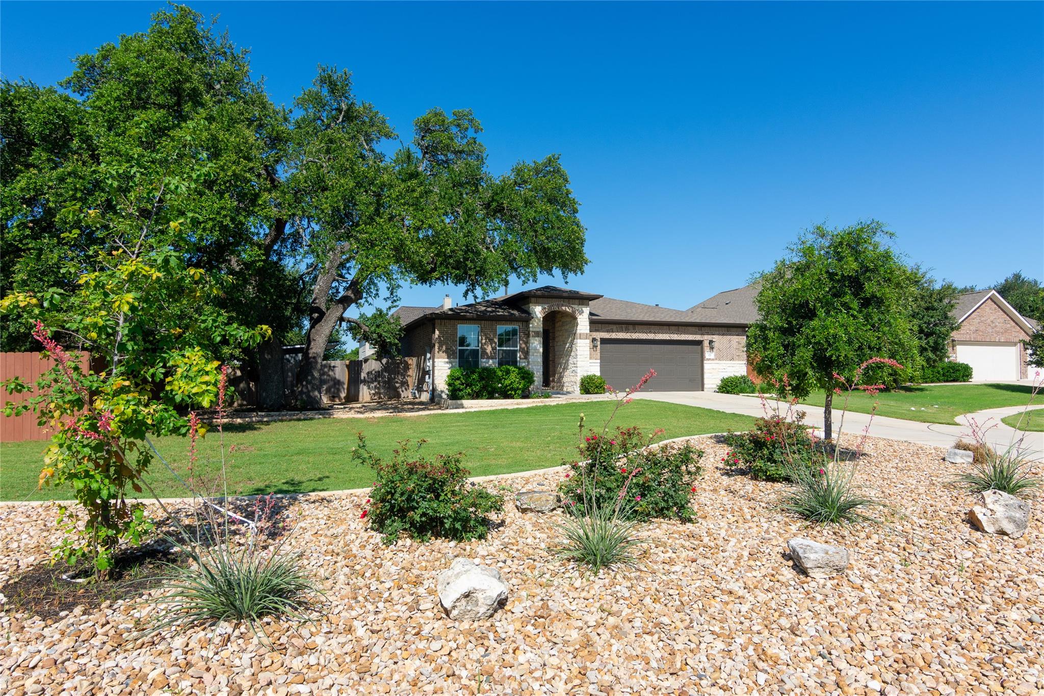 121 Split Oak DR