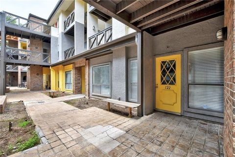 Photo of 806 W 24th ST #122, Austin, TX 78705 (MLS # 9649190)