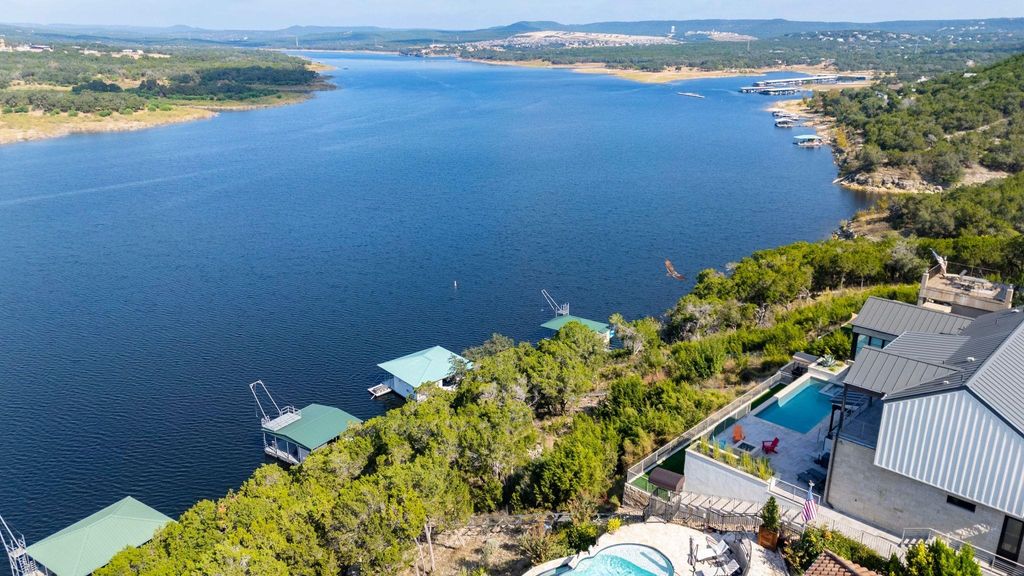 Photo of 5500 Canyon Oaks DR, Lago Vista, TX 78645 (MLS # 5849779)