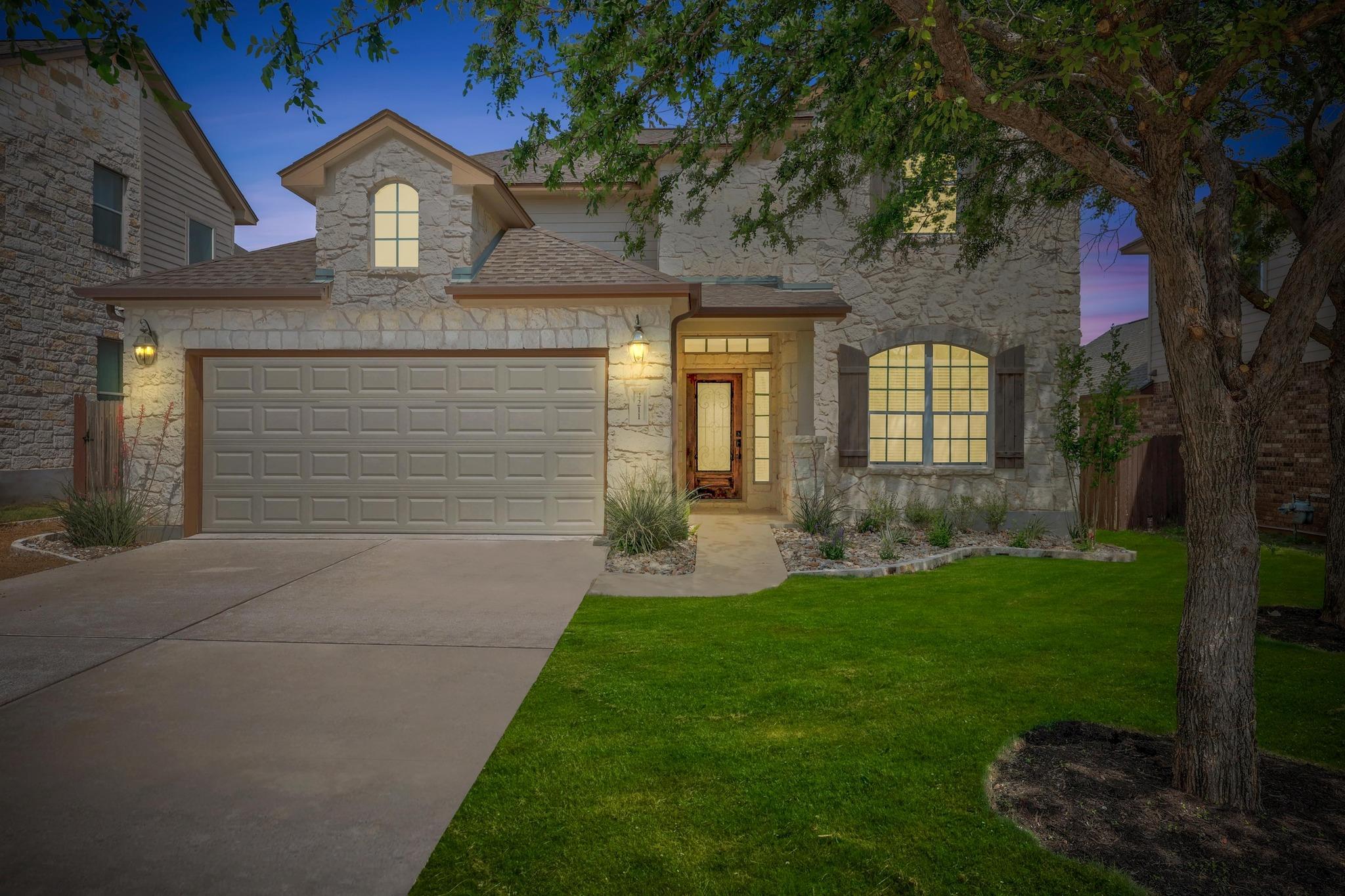 4211 Oldenburg LN