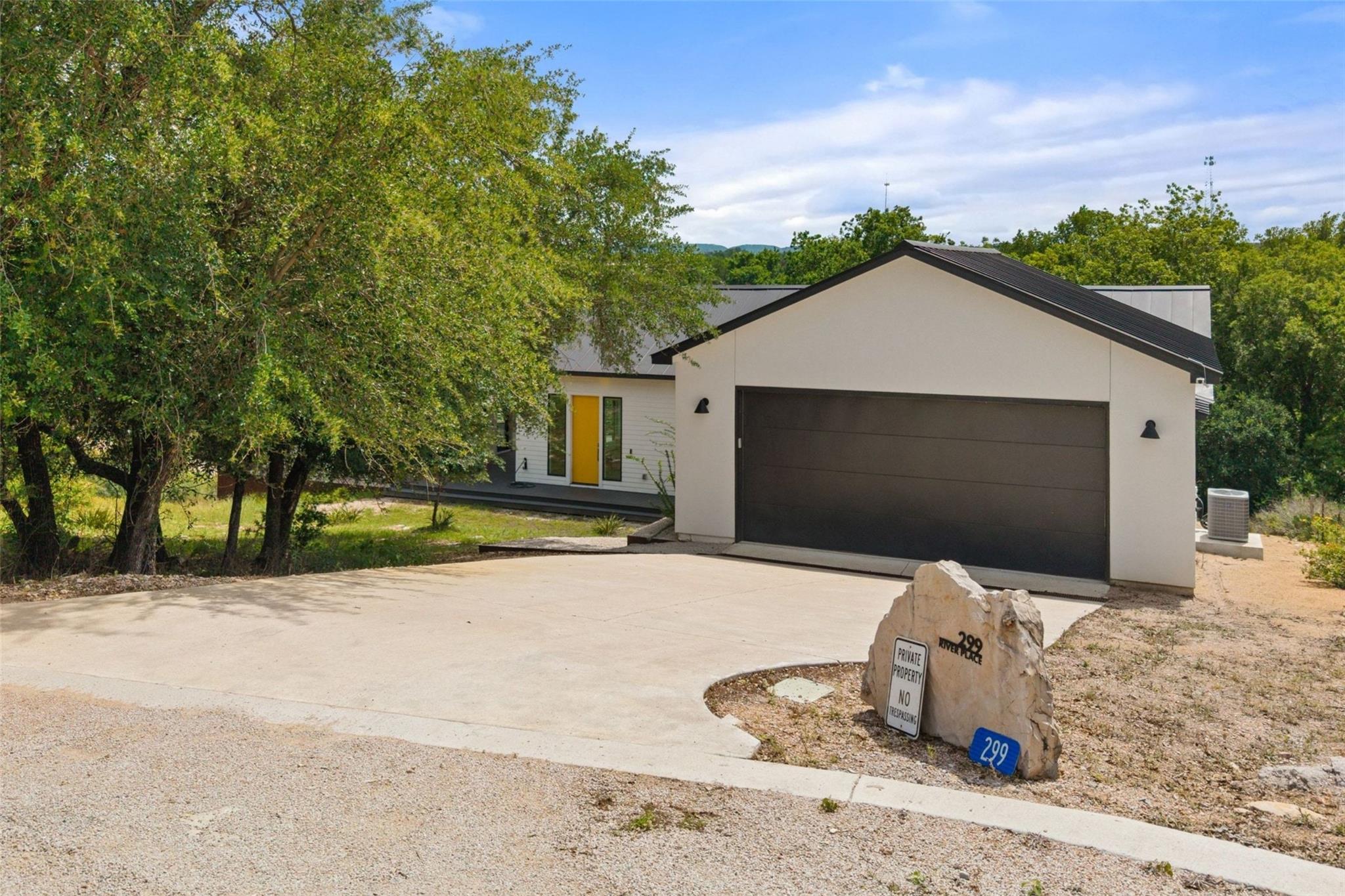 299 River Place