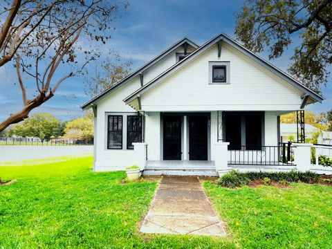 A home in La Grange