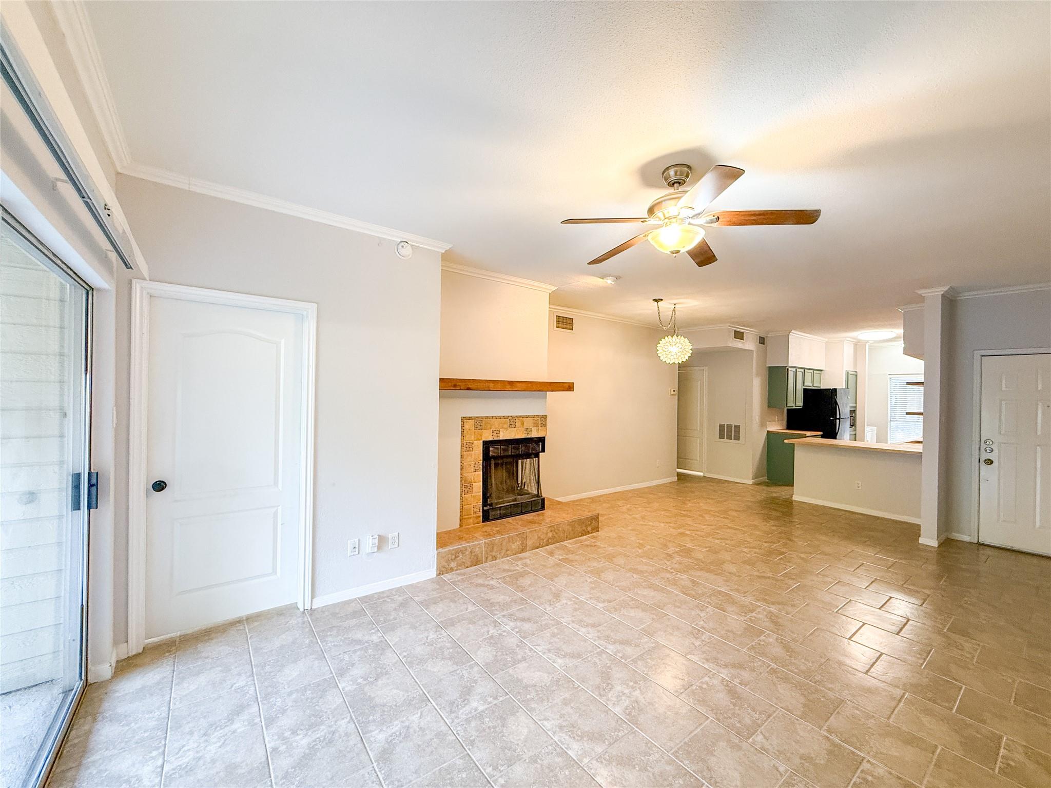 2450 Wickersham LN 103