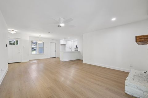 Tiny photo for 8214 Kearsarge DR, Austin, TX 78745 (MLS # 6279680)