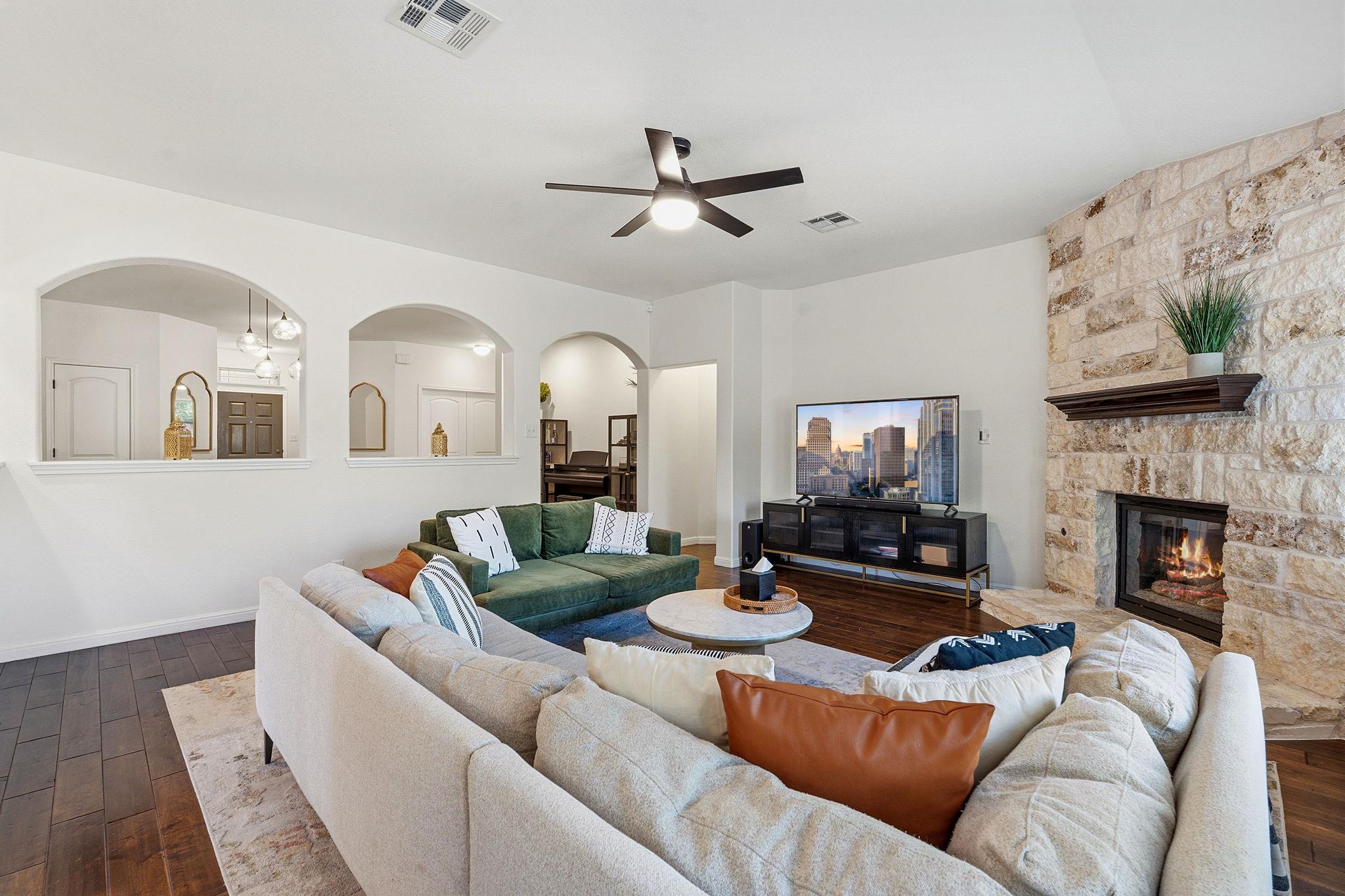 120 Florenz LN