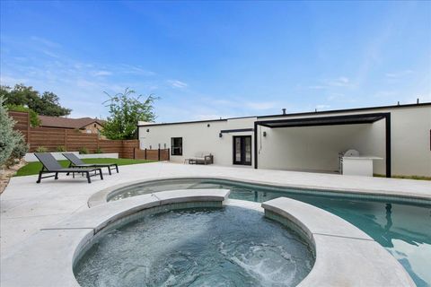 Tiny photo for 902 Challenger ST, Lakeway, TX 78734 (MLS # 8924918)