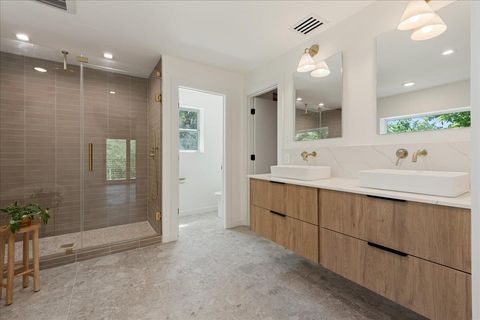 Tiny photo for 902 Challenger ST, Lakeway, TX 78734 (MLS # 8924918)