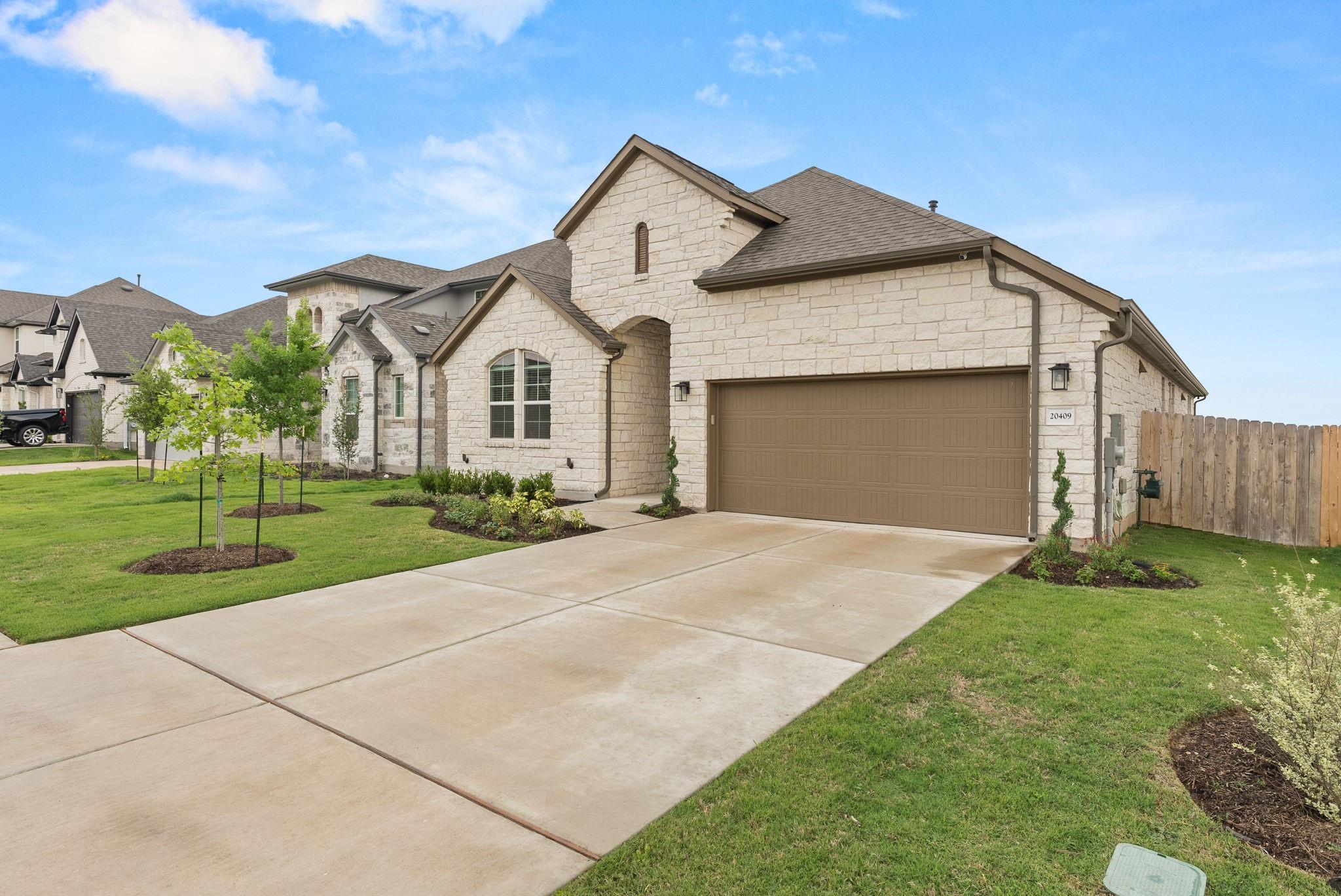 20409 Dustin LN