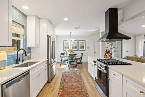 Photo of 11912 Oakbrook DR, Austin, TX 78753 (MLS # 6324375)