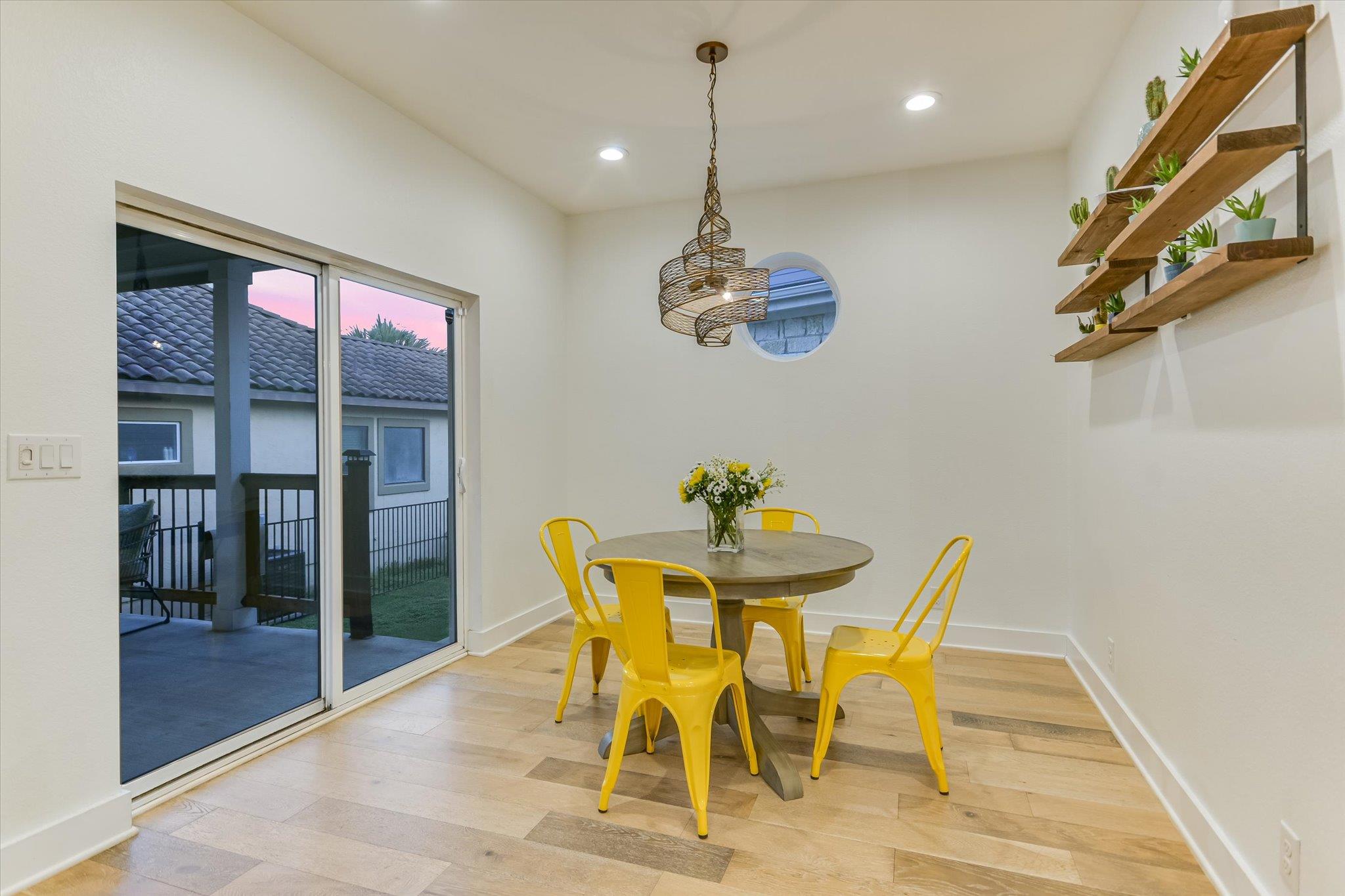 Austin, Texas 78734, United States, 4 Bedrooms Bedrooms, ,4 BathroomsBathrooms,Residential,Active,169825