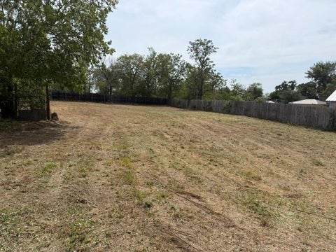 Photo of 707 W Madison ST, Elgin, TX 78621 (MLS # 3790253)