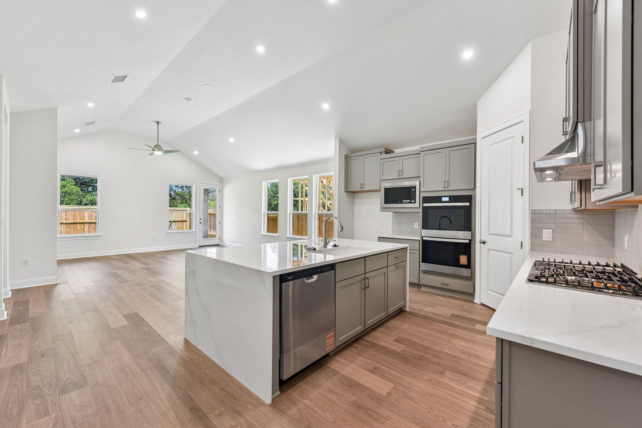 440 San Saba DR
