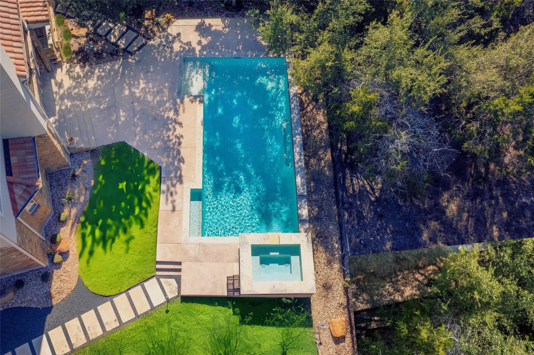 808 Horseback Hollow DR