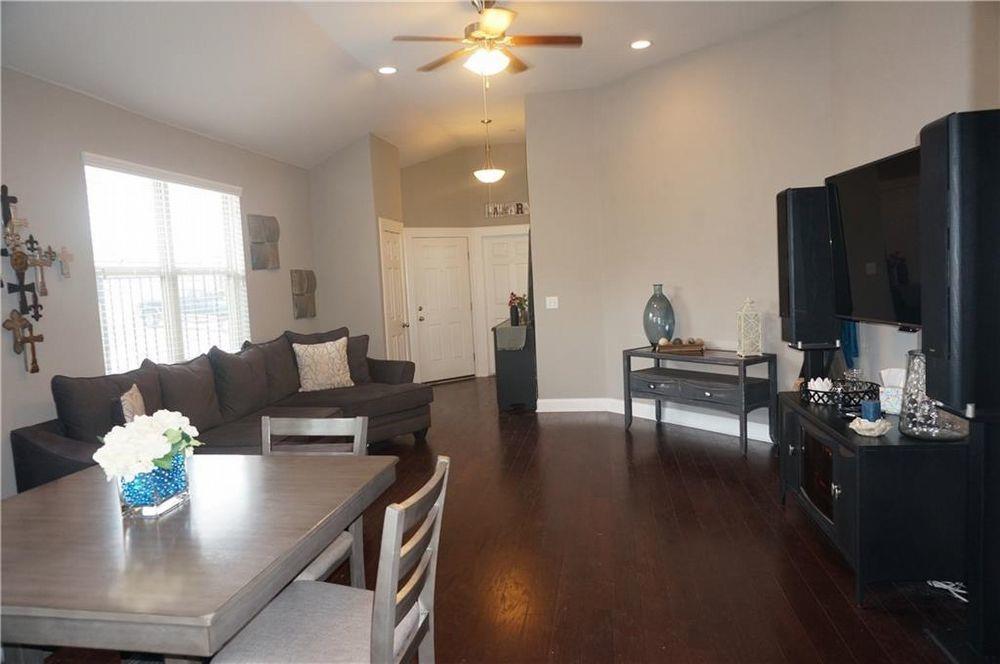 3240 E Whitestone BLVD 57