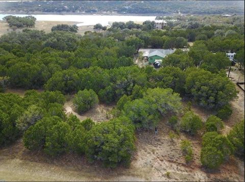 Photo of 21407 Highland Lake DR, Lago Vista, TX 78645 (MLS # 2124037)