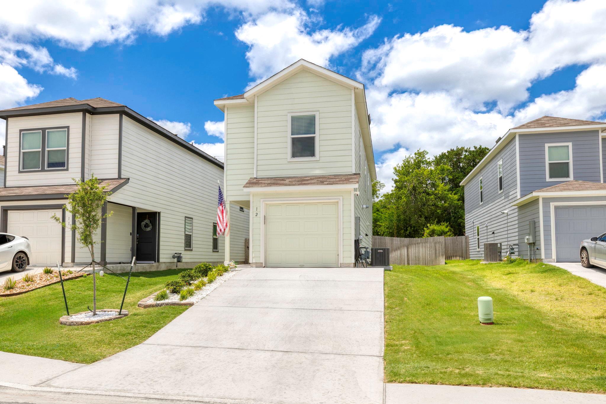 12 Trinity CIR